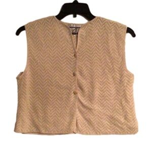 Accordion Woman’s Light Beige Knit Tank Top. Size Large.